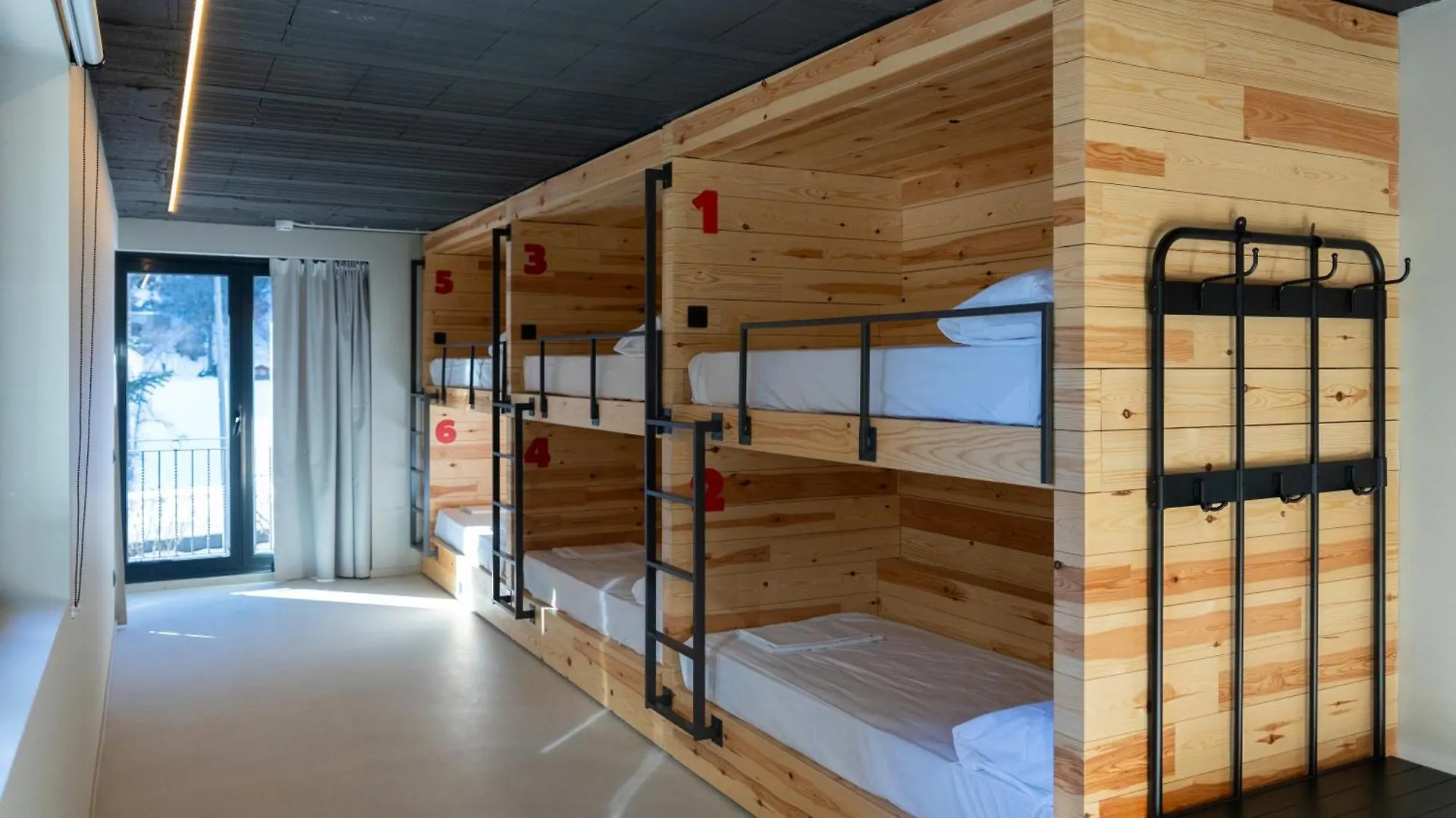 Ky Mountain Hostel Arinsal