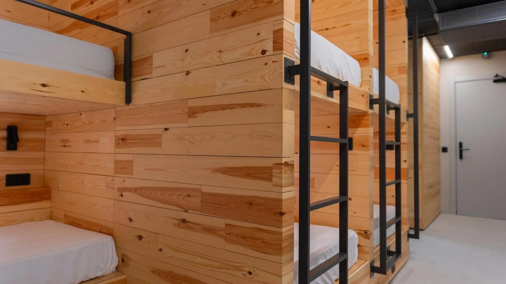 Ky Mountain Hostel Arinsal