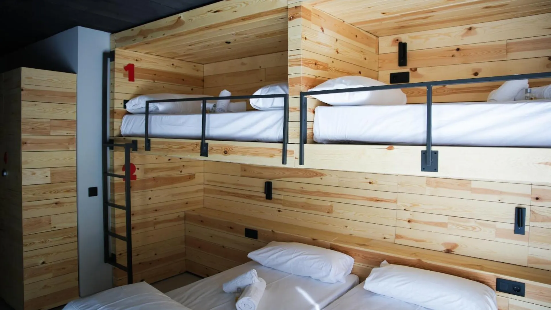 Ky Mountain Hostel Arinsal